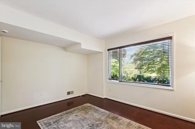 $959,000 | 11221 South Shore Road, Reston, VA 20190