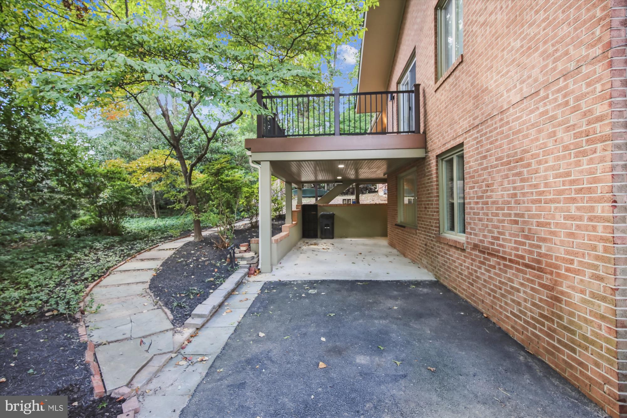 11221 South Shore Road Reston, VA 20190 - Photo 40 of 61 Car Port