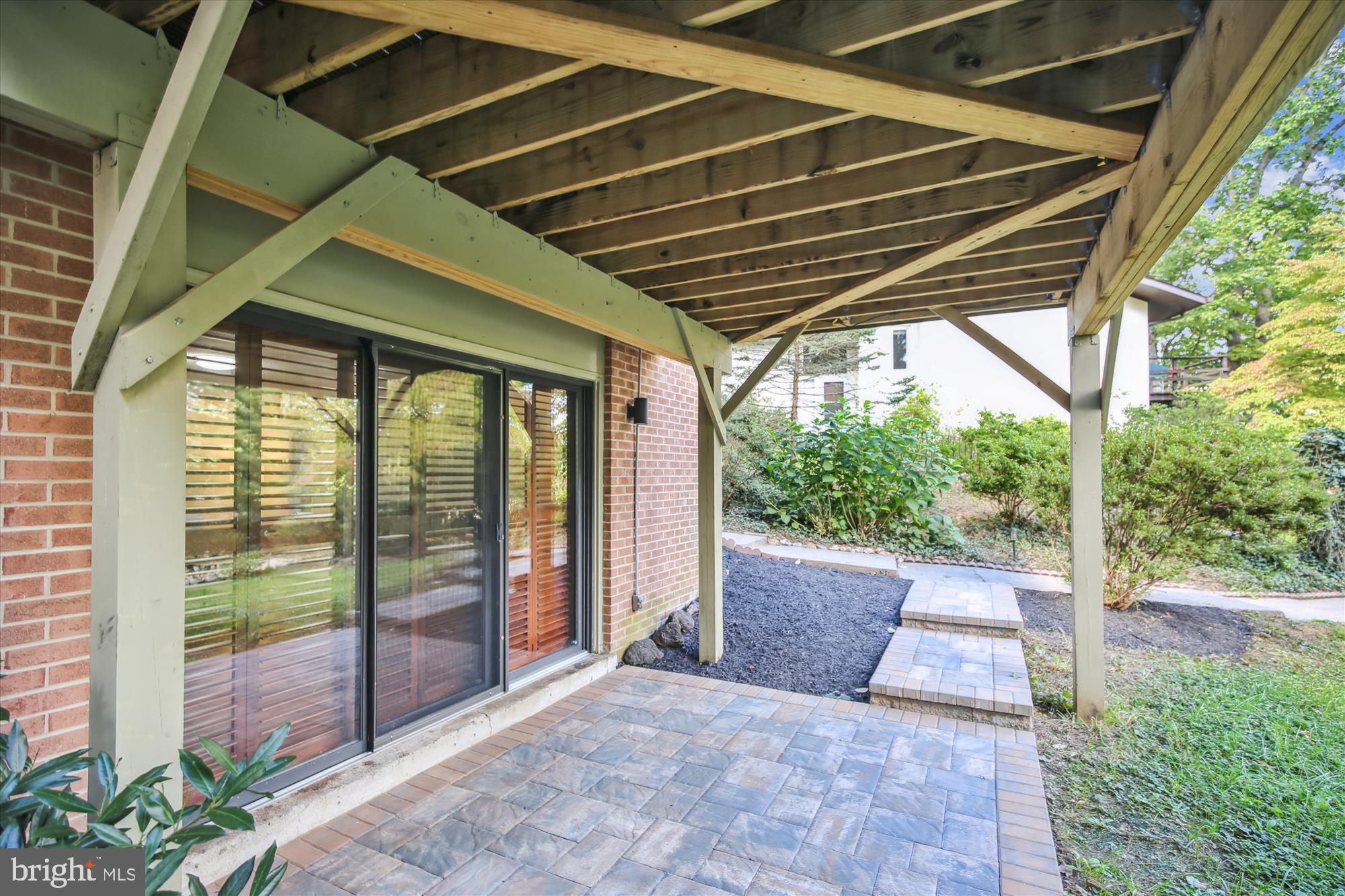 11221 South Shore Road Reston, VA 20190 - Photo 43 of 61 Covered Front Patio