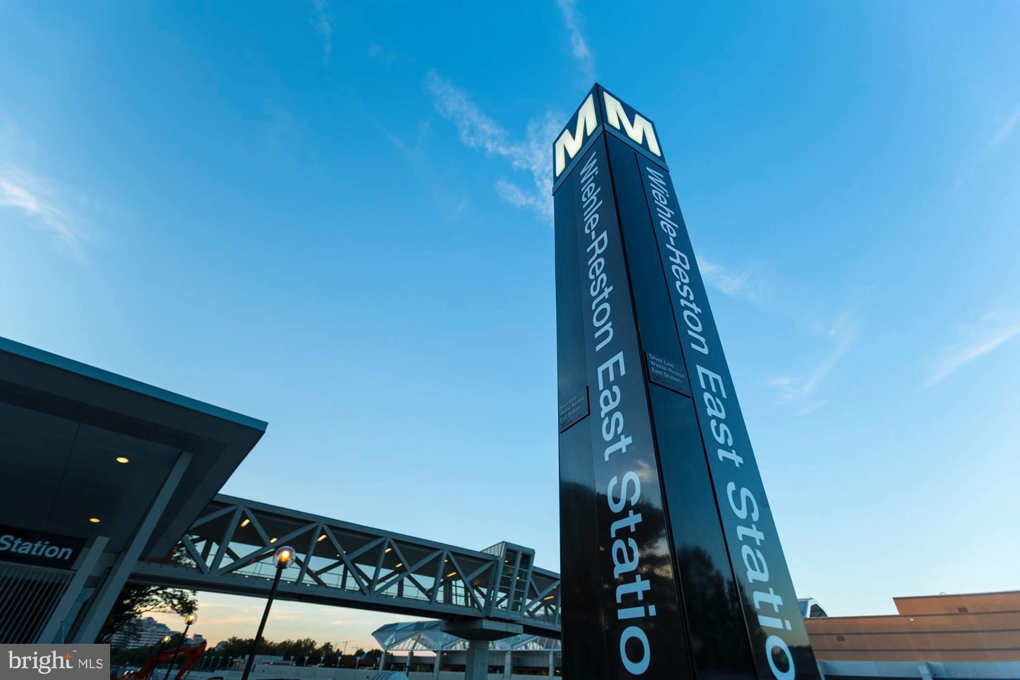 11221 South Shore Road Reston, VA 20190 - Photo 59 of 61 a view of a staircase