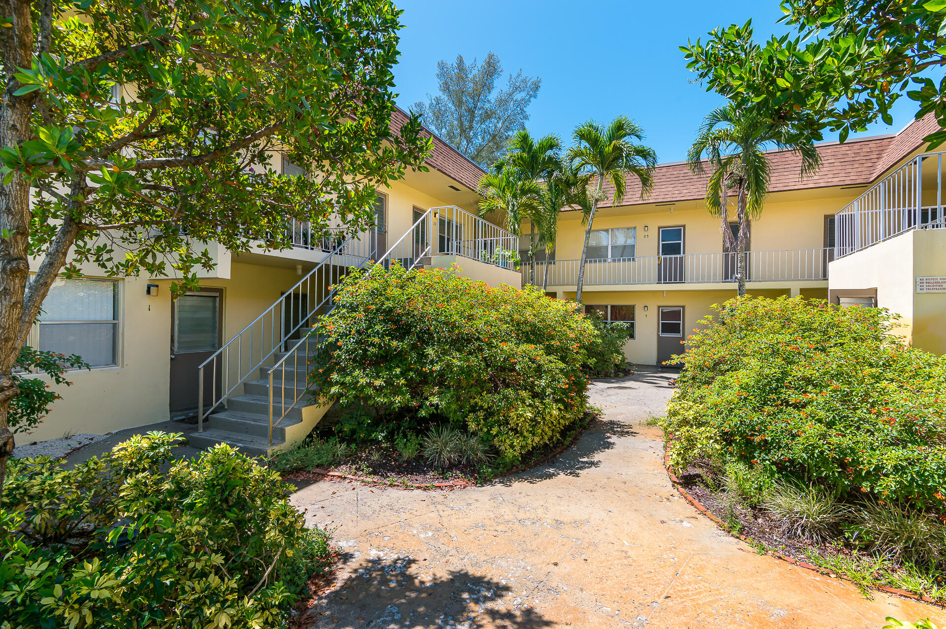 260 Northwest 19th Street, Unit 29 Boca Raton, FL 33432 - Photo 2 of 19 photo-14