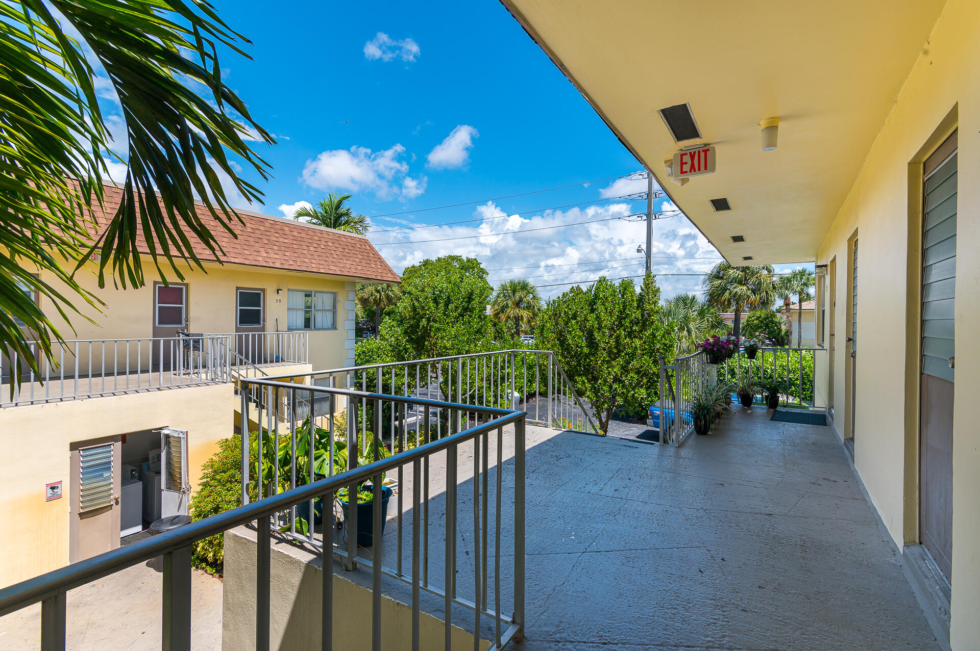 260 Northwest 19th Street, Unit 29 Boca Raton, FL 33432 - Photo 3 of 19 photo-13