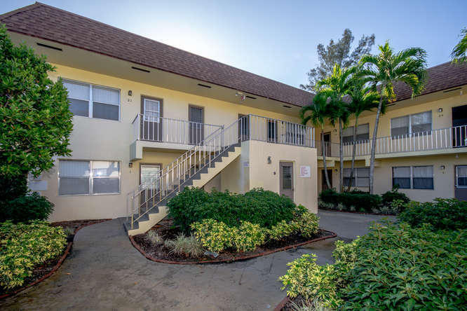260 Northwest 19th Street, Unit 29 Boca Raton, FL 33432 - Photo 4 of 19 26 NW 19th St 0070 Image