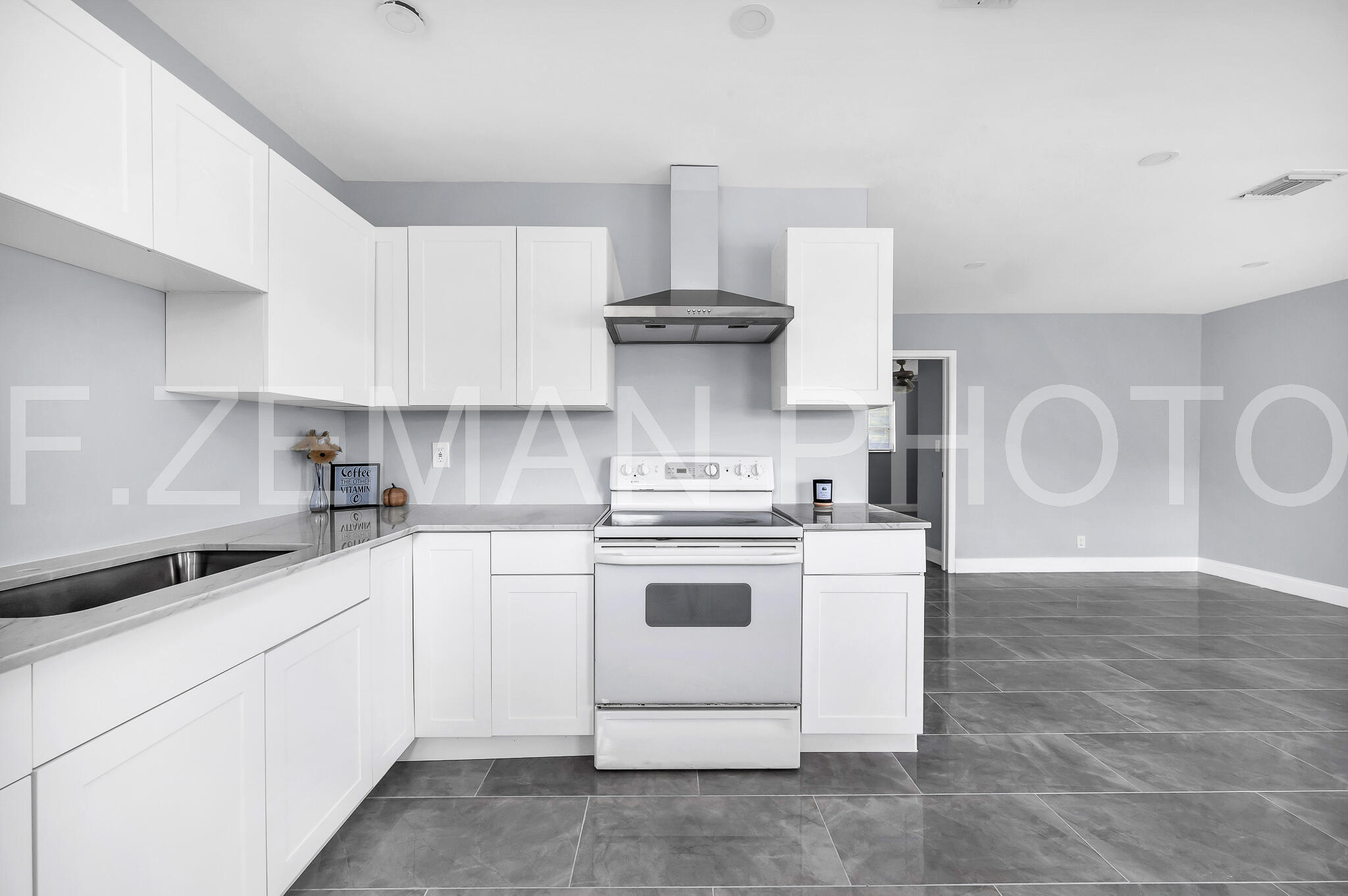 260 Northwest 19th Street, Unit 29 Boca Raton, FL 33432 - Photo 5 of 19 photo-13