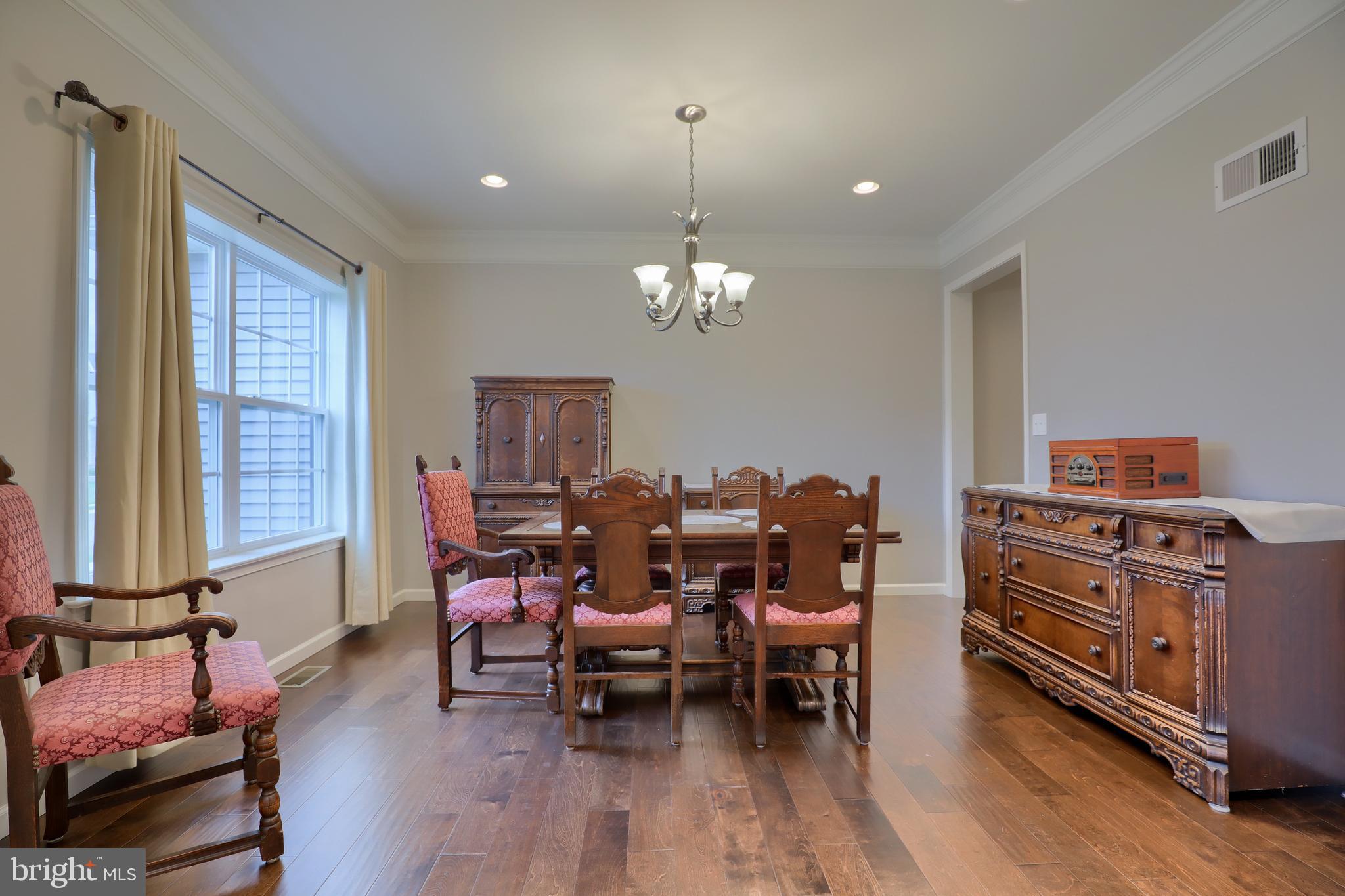 648 Warminster Lane Lititz, PA 17543 - Photo 11 of 38 Gallery Image 11
