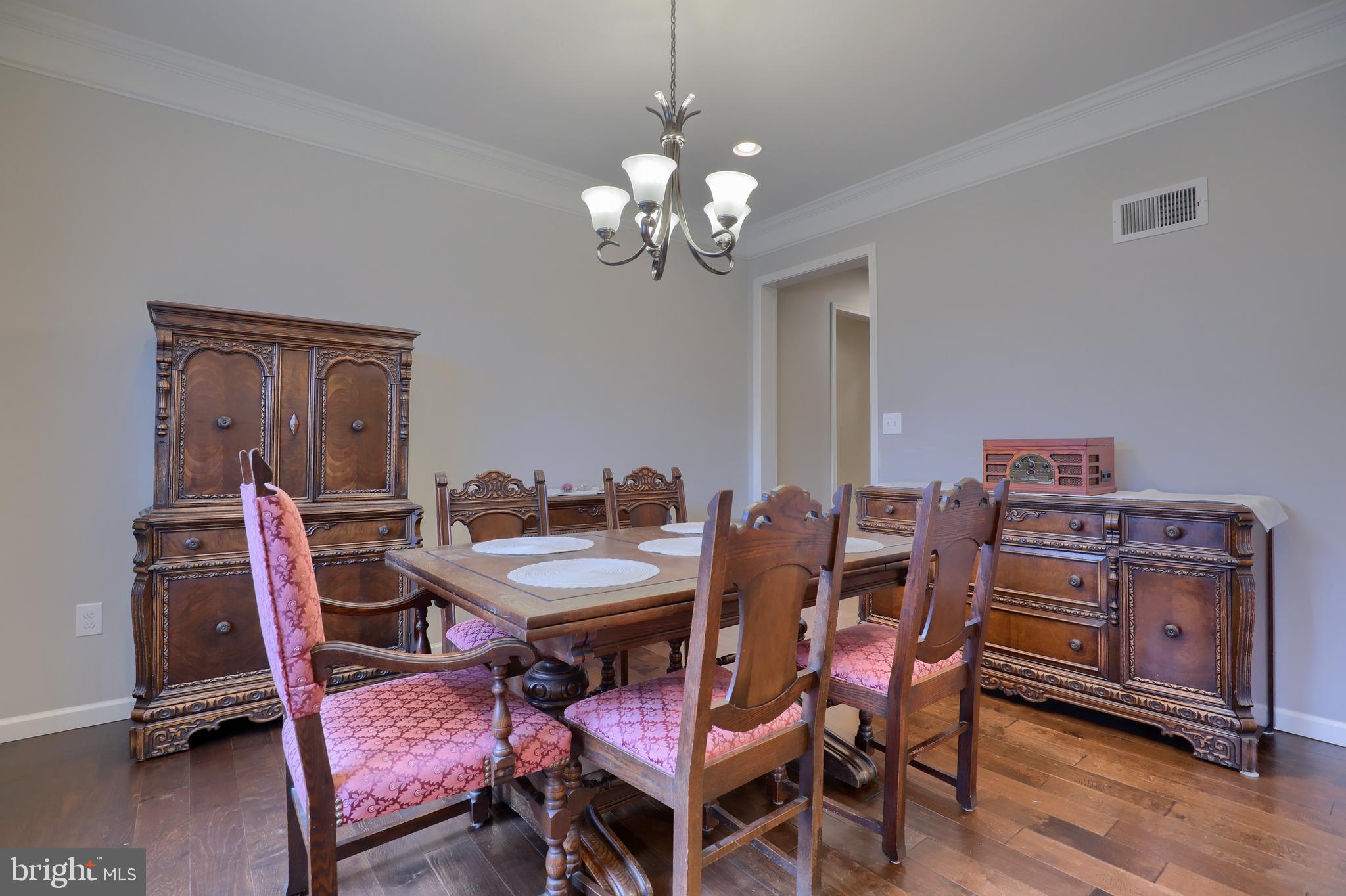 648 Warminster Lane Lititz, PA 17543 - Photo 13 of 38 Gallery Image 13