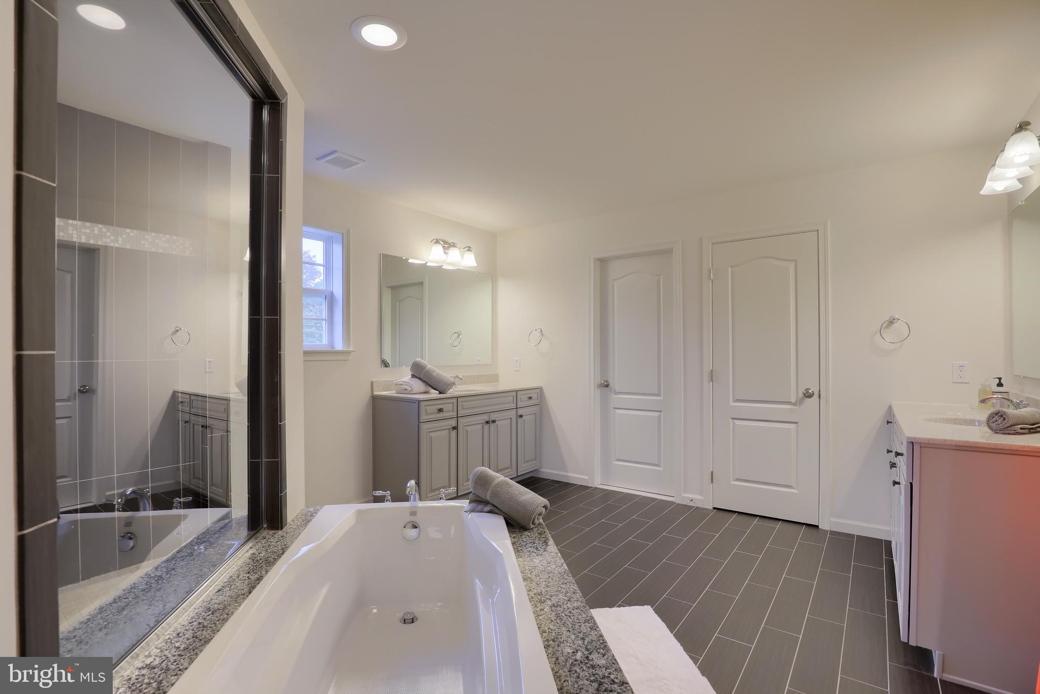 648 Warminster Lane Lititz, PA 17543 - Photo 23 of 38 Gallery Image 23