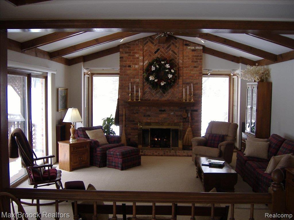 380 Lake Forest Road Rochester, MI 48309 - Photo 16 of 25 15 - Family Room - Lake Forest,