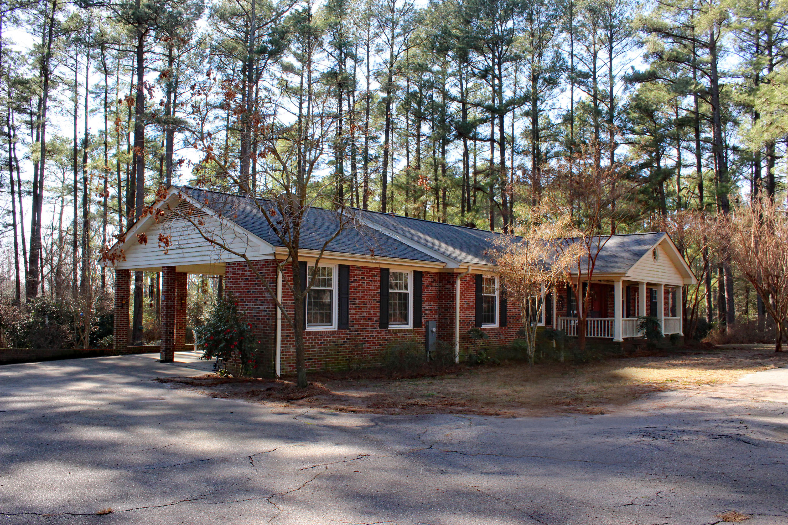 389 Brinkley Road Carthage, NC 28327 - Photo 4 of 52 Front Left Side