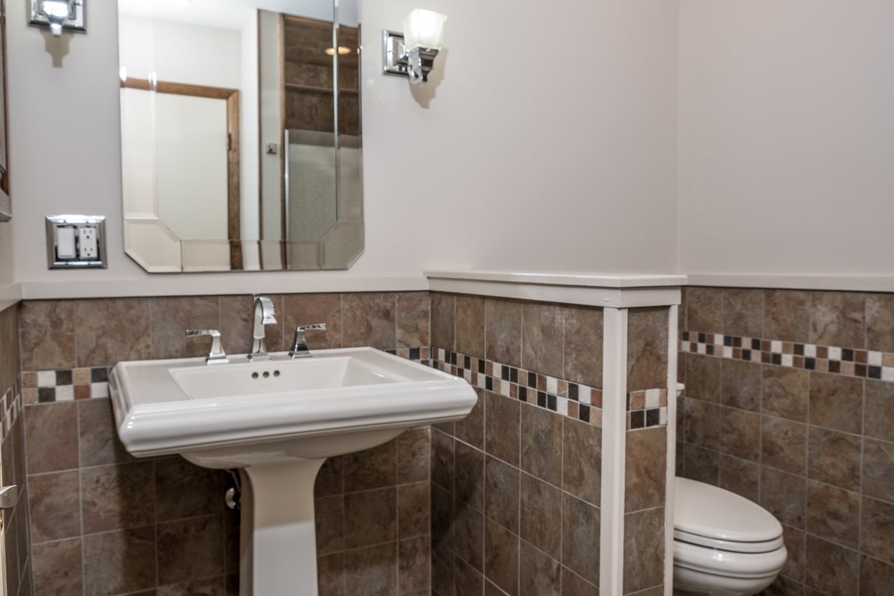 1057 Garrison Road Owosso, MI 48867 - Photo 10 of 46 31386427-9.JPG