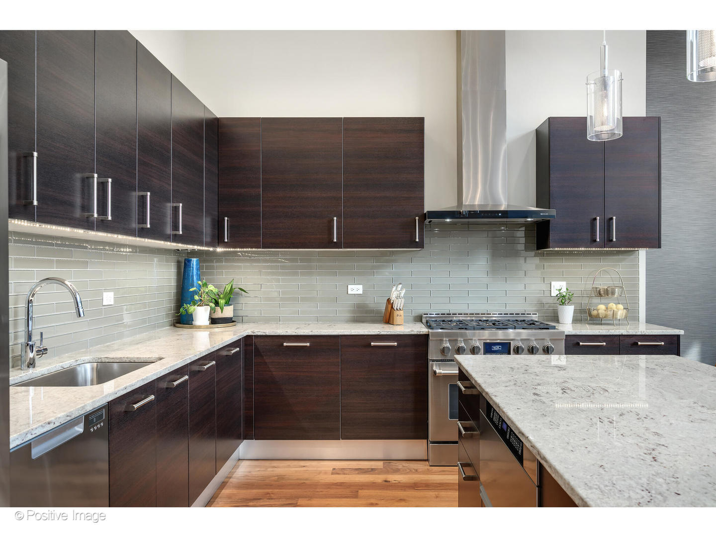 18 North Carpenter Street, Unit PHN Chicago, IL 60607 - Photo 17 of 39