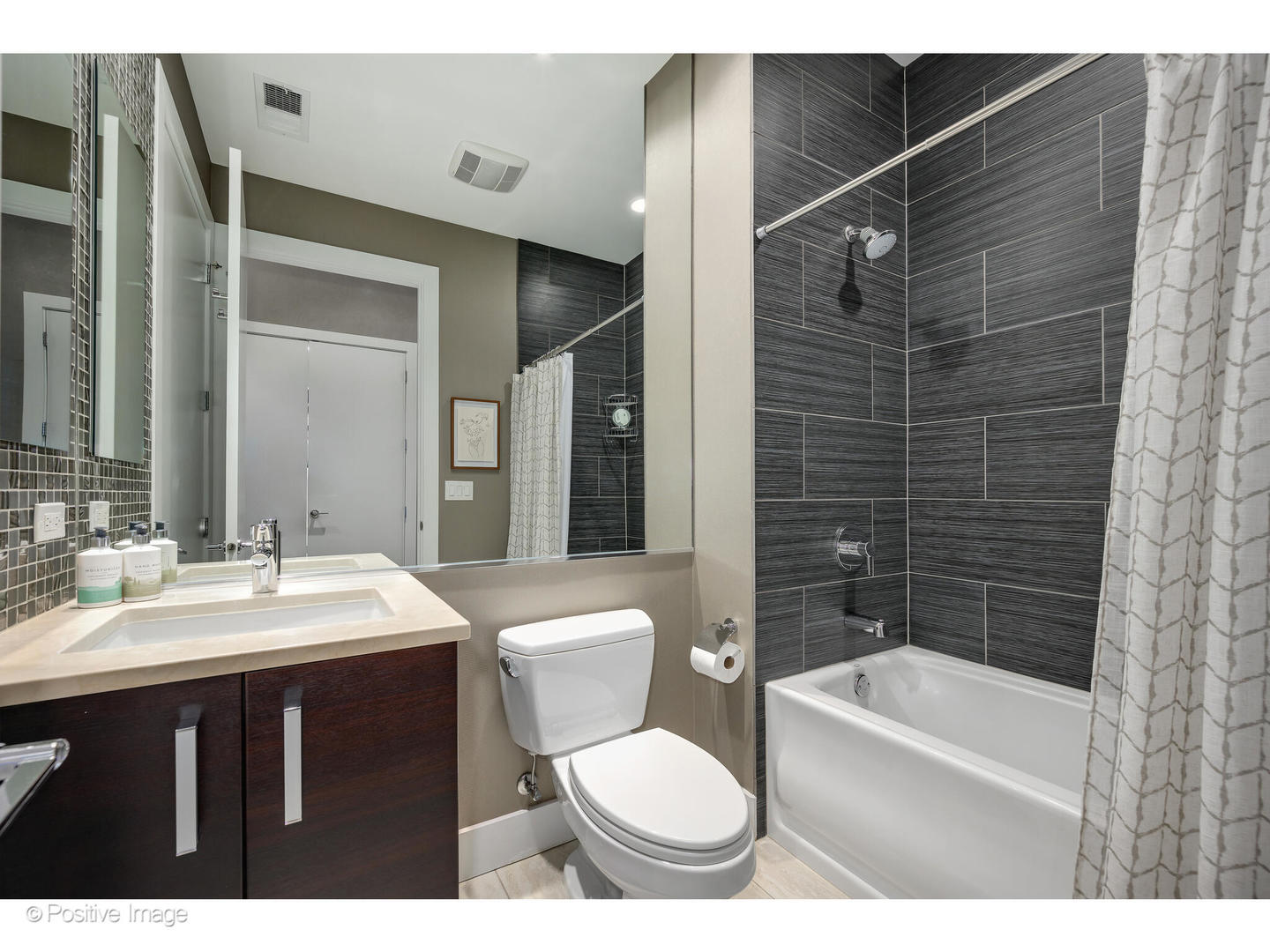 18 North Carpenter Street, Unit PHN Chicago, IL 60607 - Photo 30 of 39