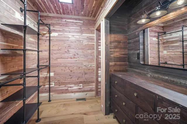 a view of a livingroom with furniture