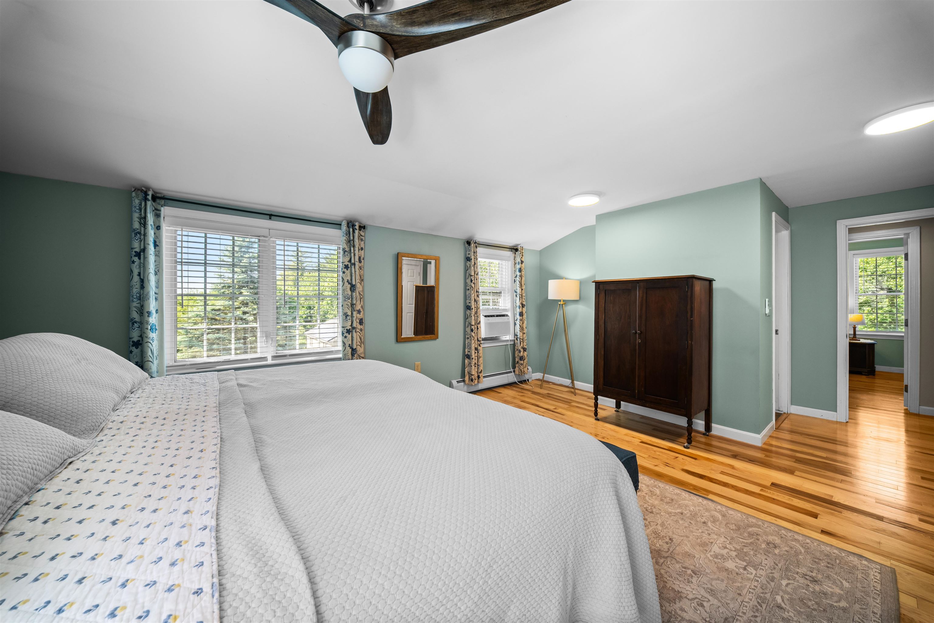 372 Mountain Road Concord, NH 03301 - Photo 3 of 47