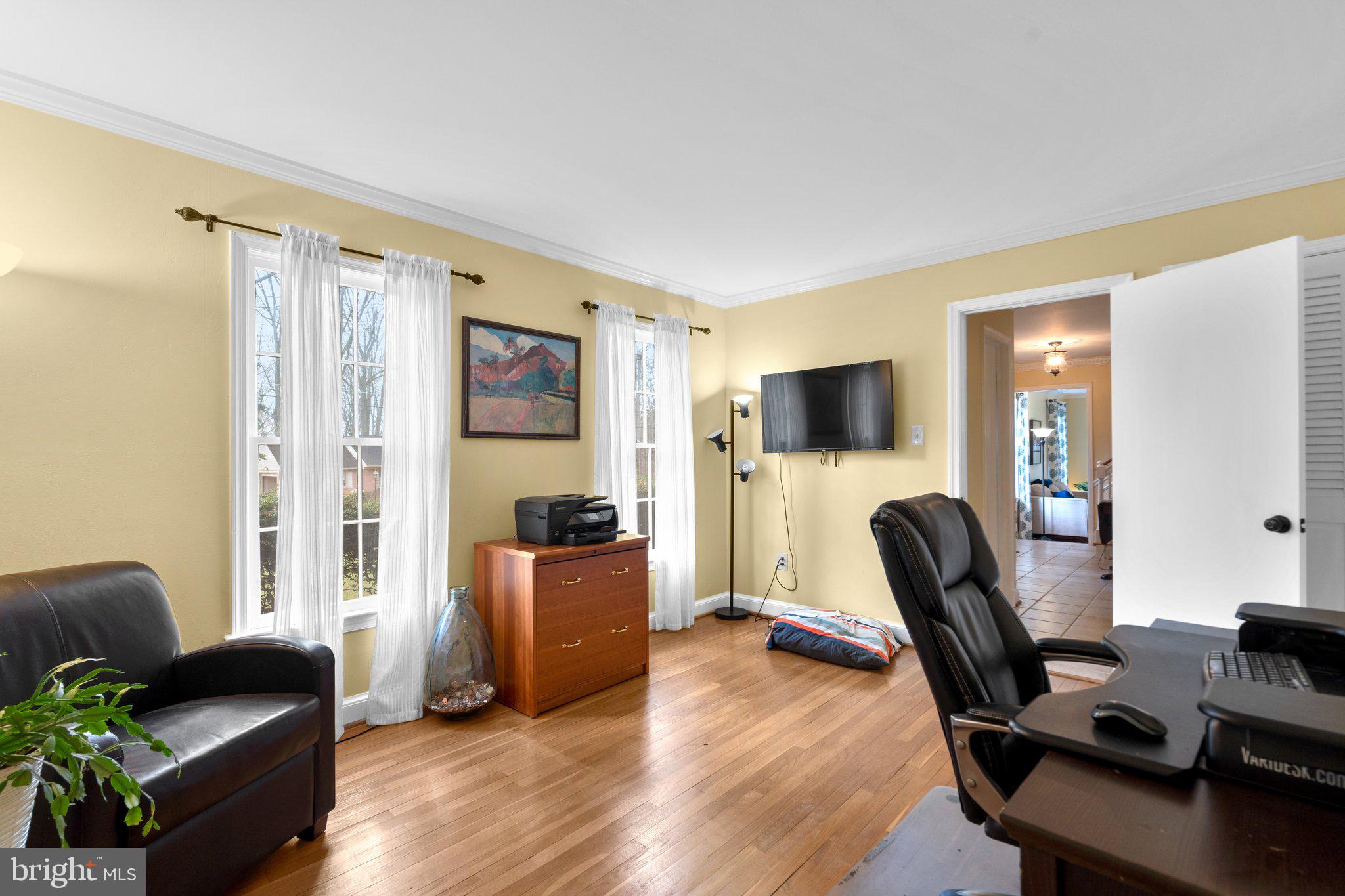 4301 Oaktree Road Rockville, MD 20853 - Photo 14 of 37
