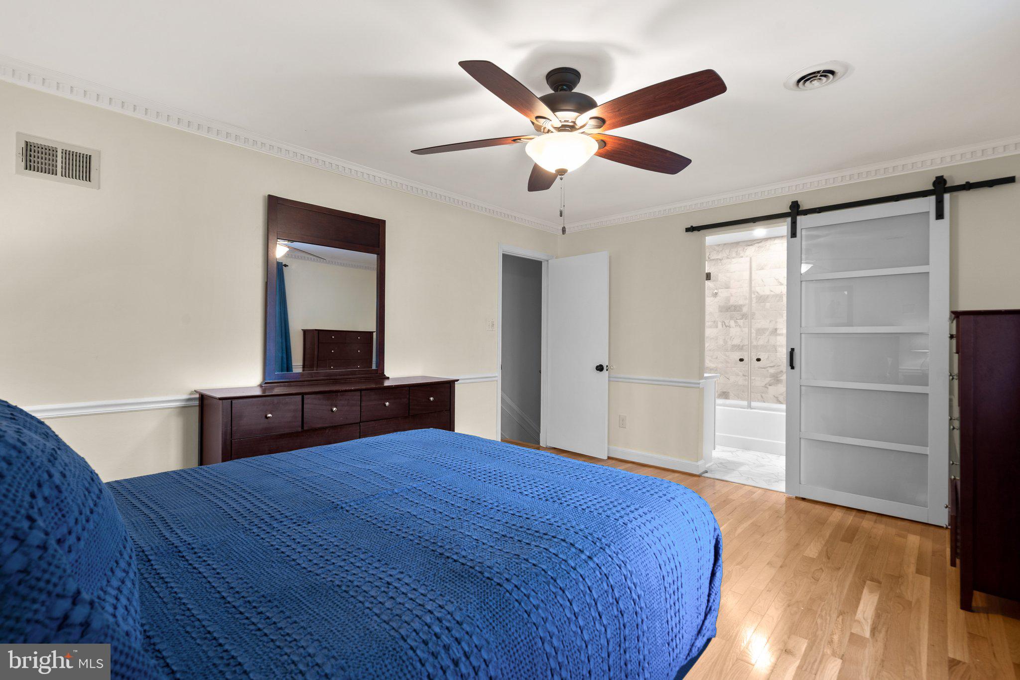 4301 Oaktree Road Rockville, MD 20853 - Photo 24 of 37