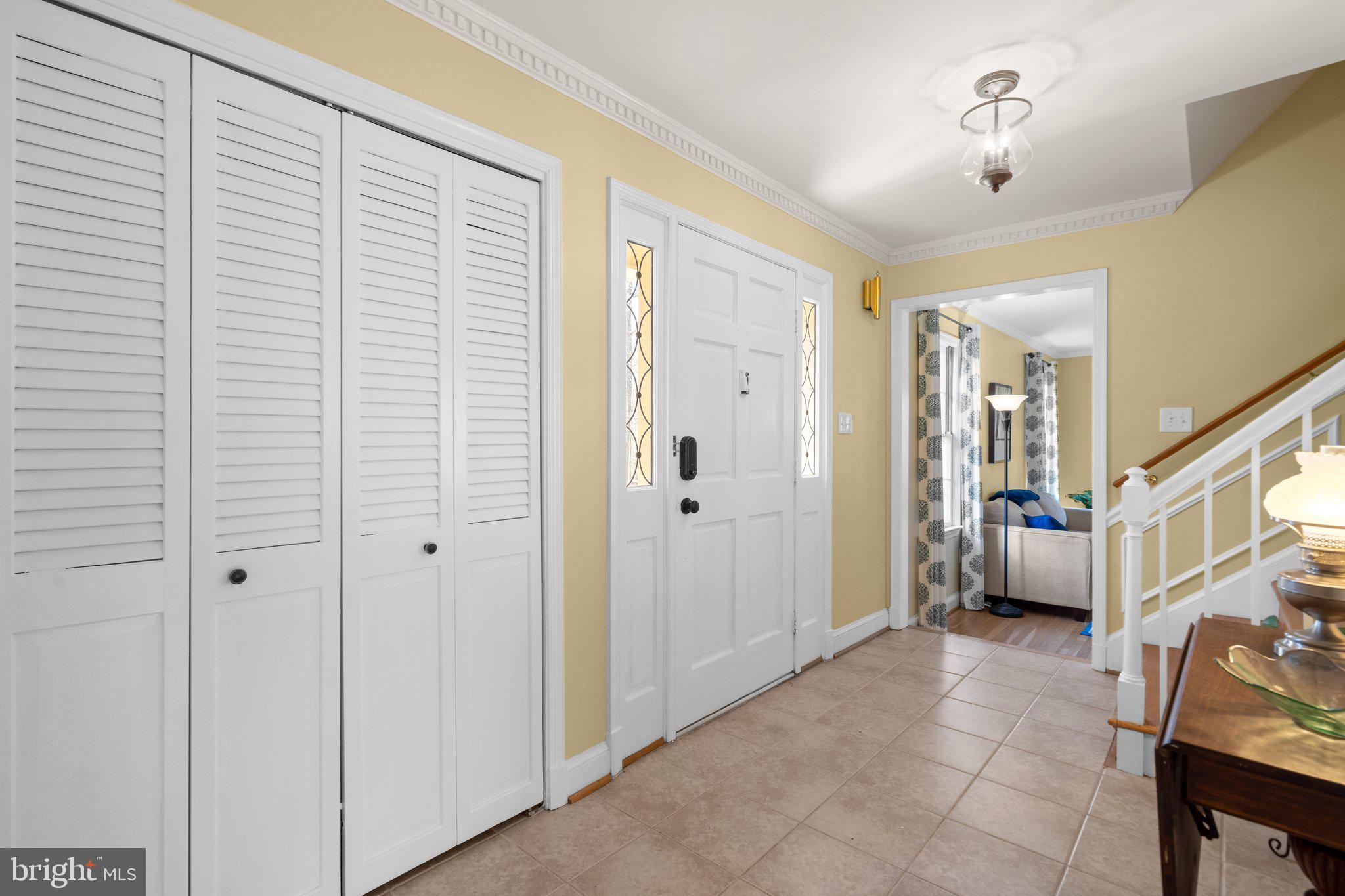 4301 Oaktree Road Rockville, MD 20853 - Photo 3 of 37