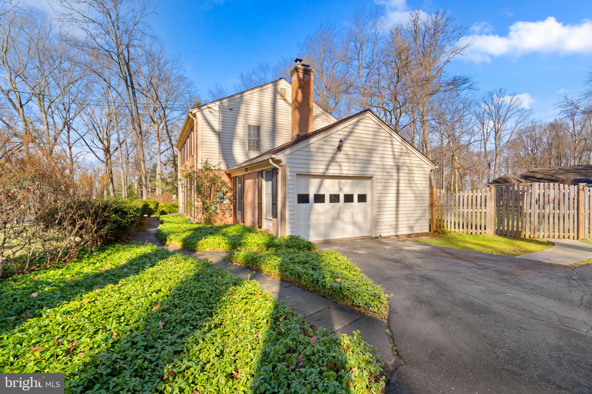 4301 Oaktree Road Rockville, MD 20853 - Photo 33 of 37