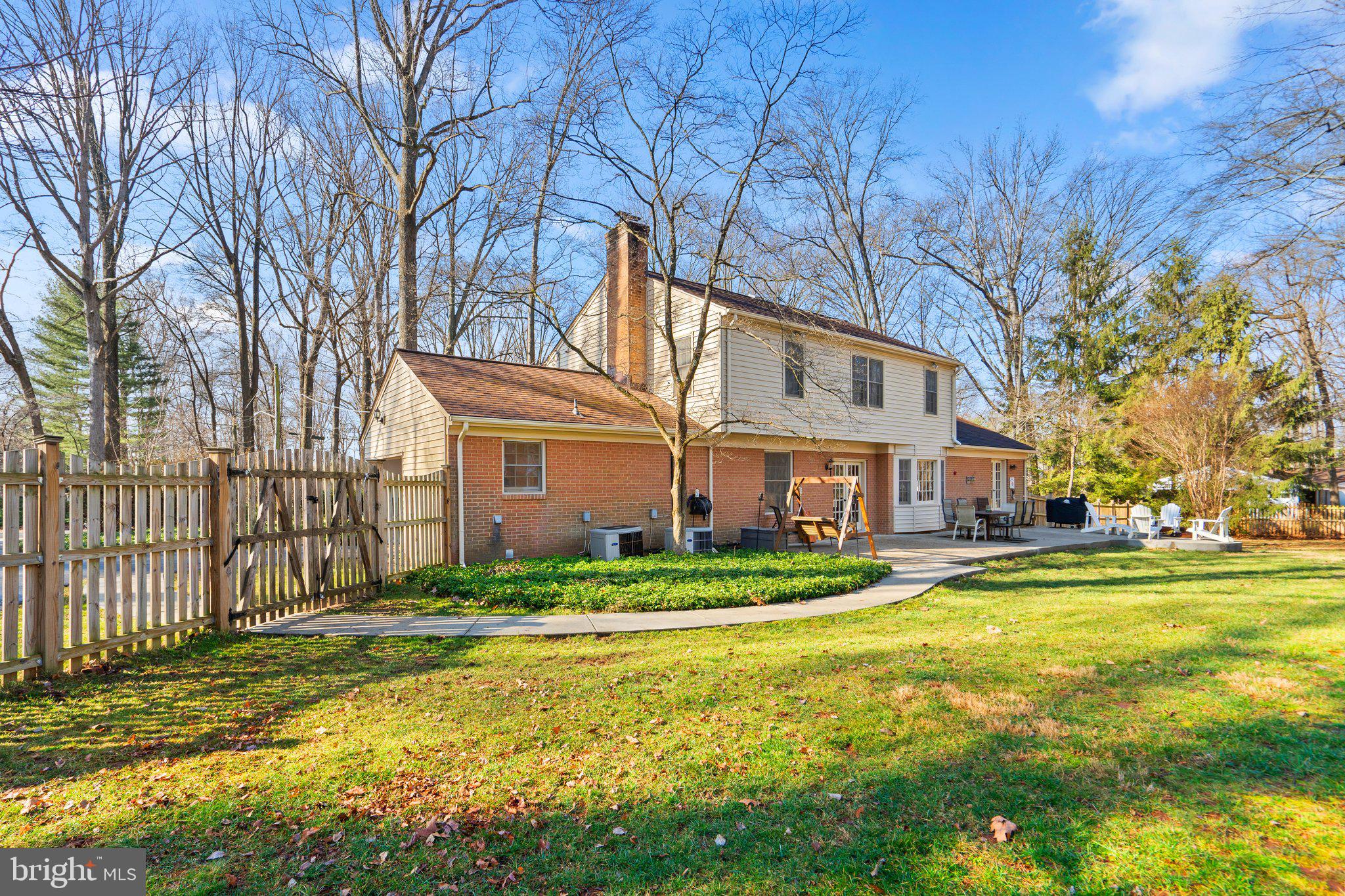 4301 Oaktree Road Rockville, MD 20853 - Photo 34 of 37