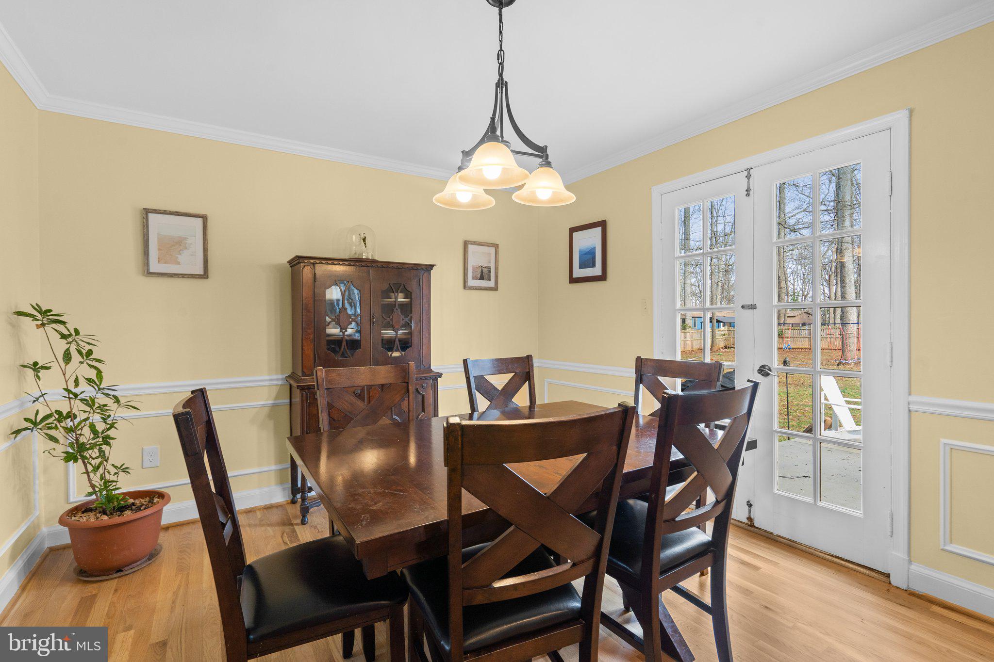4301 Oaktree Road Rockville, MD 20853 - Photo 9 of 37