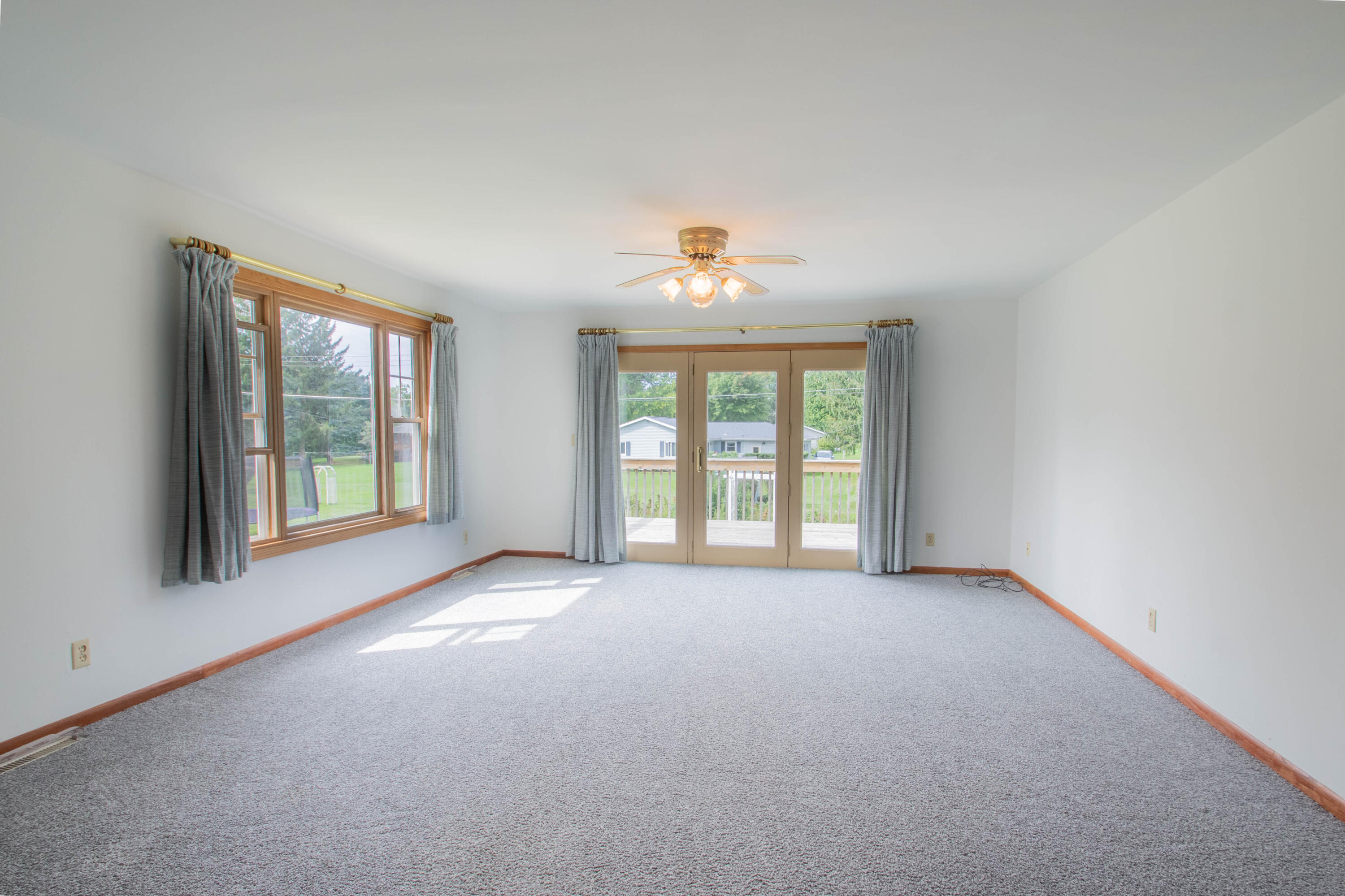 315 Edison Street Waterloo, WI 53594 - Photo 22 of 51 Family Room
