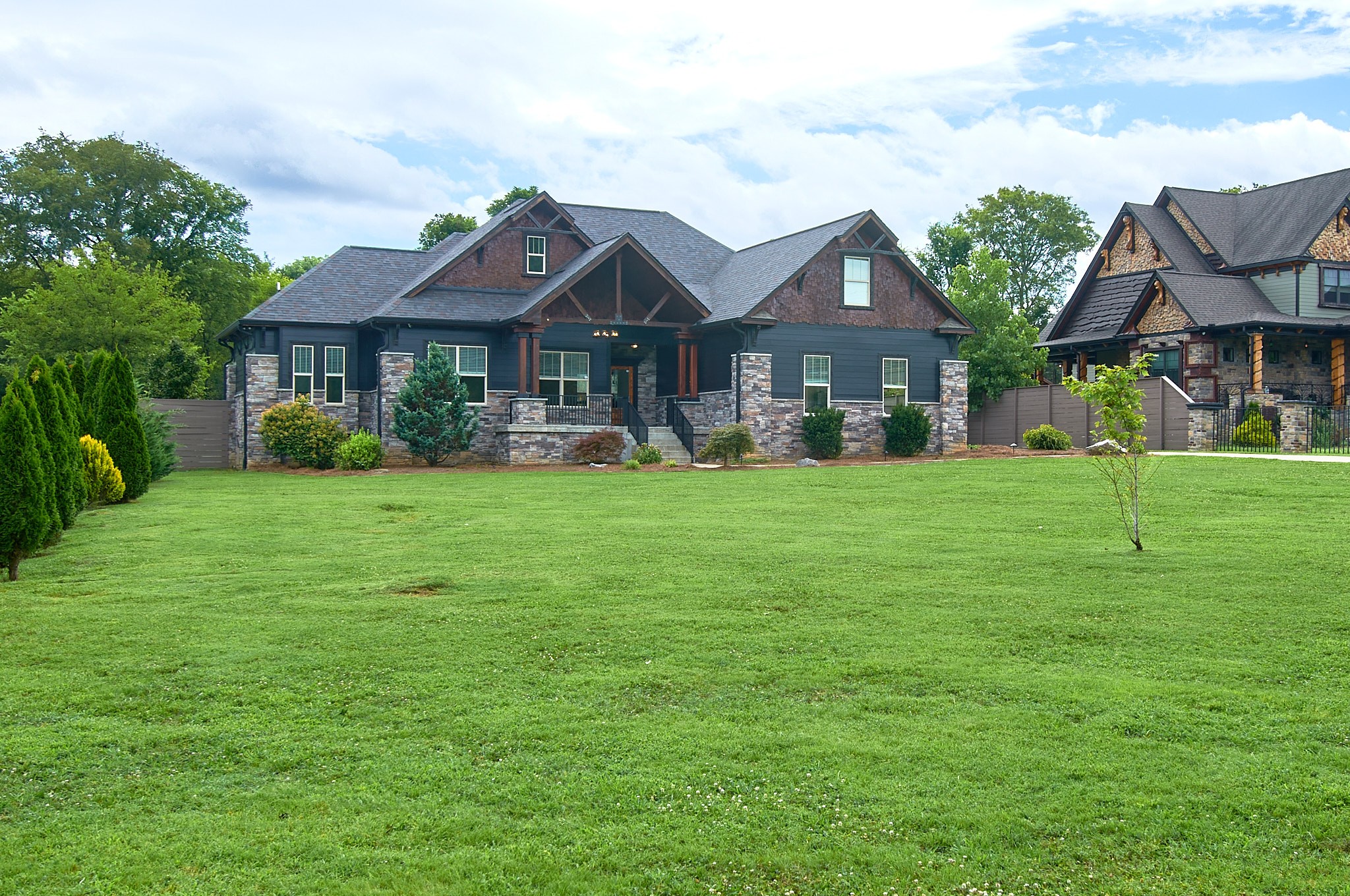 1461 Neelys Bend Road Madison, TN 37115 - Photo 2 of 38 Gallery Image 2