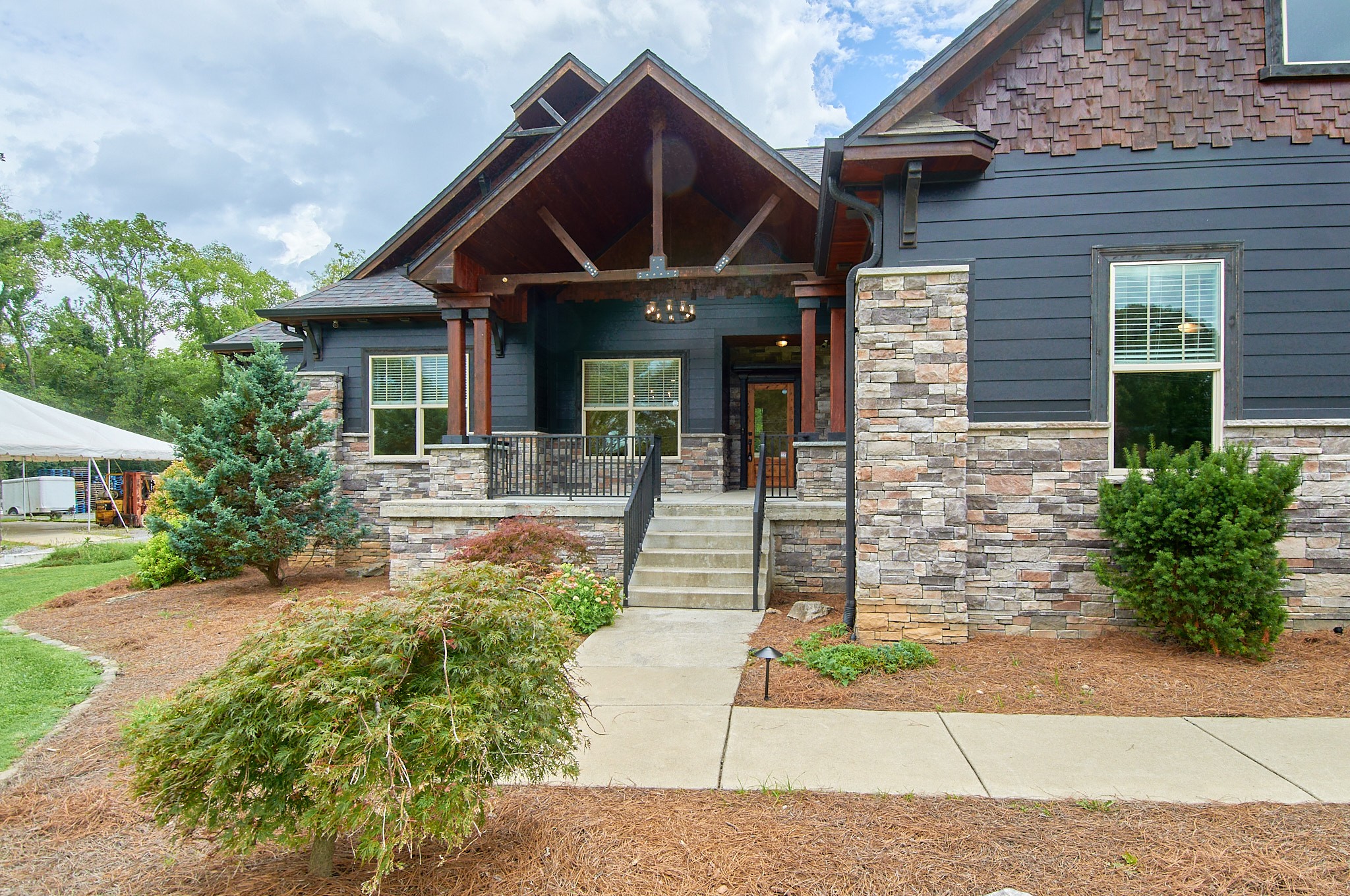 1461 Neelys Bend Road Madison, TN 37115 - Photo 4 of 38 Gallery Image 4