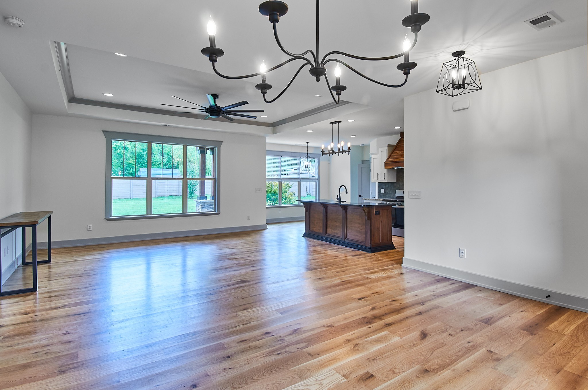 1461 Neelys Bend Road Madison, TN 37115 - Photo 10 of 38 Living Room