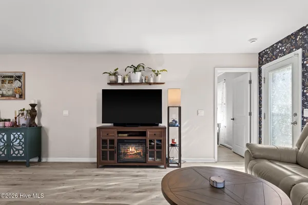 $330,000 | 1550 King Lucius Way Southeast, Bolivia, NC 28422