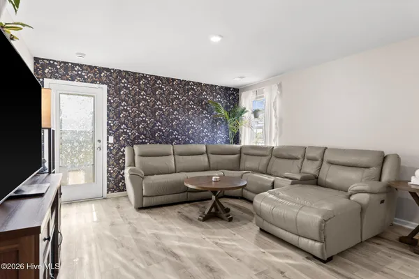 $330,000 | 1550 King Lucius Way Southeast, Bolivia, NC 28422