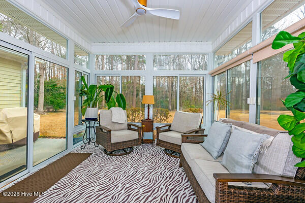 122 Neuchatel Road New Bern, NC 28562 - Photo 18 of 27 Sunroom1