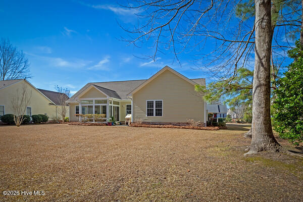 122 Neuchatel Road New Bern, NC 28562 - Photo 3 of 27 Back4