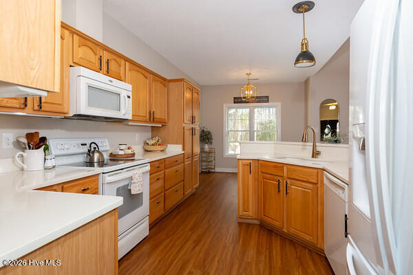 122 Neuchatel Road New Bern, NC 28562 - Photo 10 of 27 Kitchen1