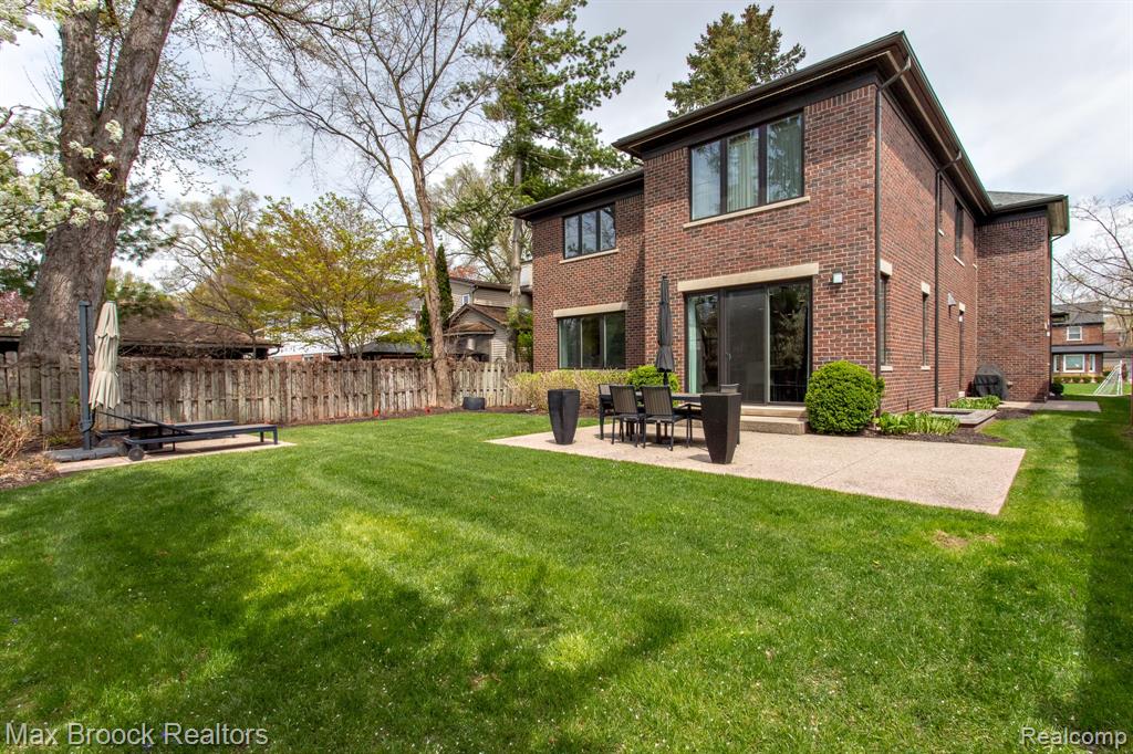 25925 York Road Royal Oak, MI 48067 - Photo 81 of 88