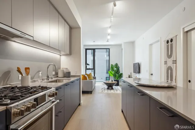 $749,000 | 988 Harrison Street, Unit YH6, San Francisco, CA 94107
