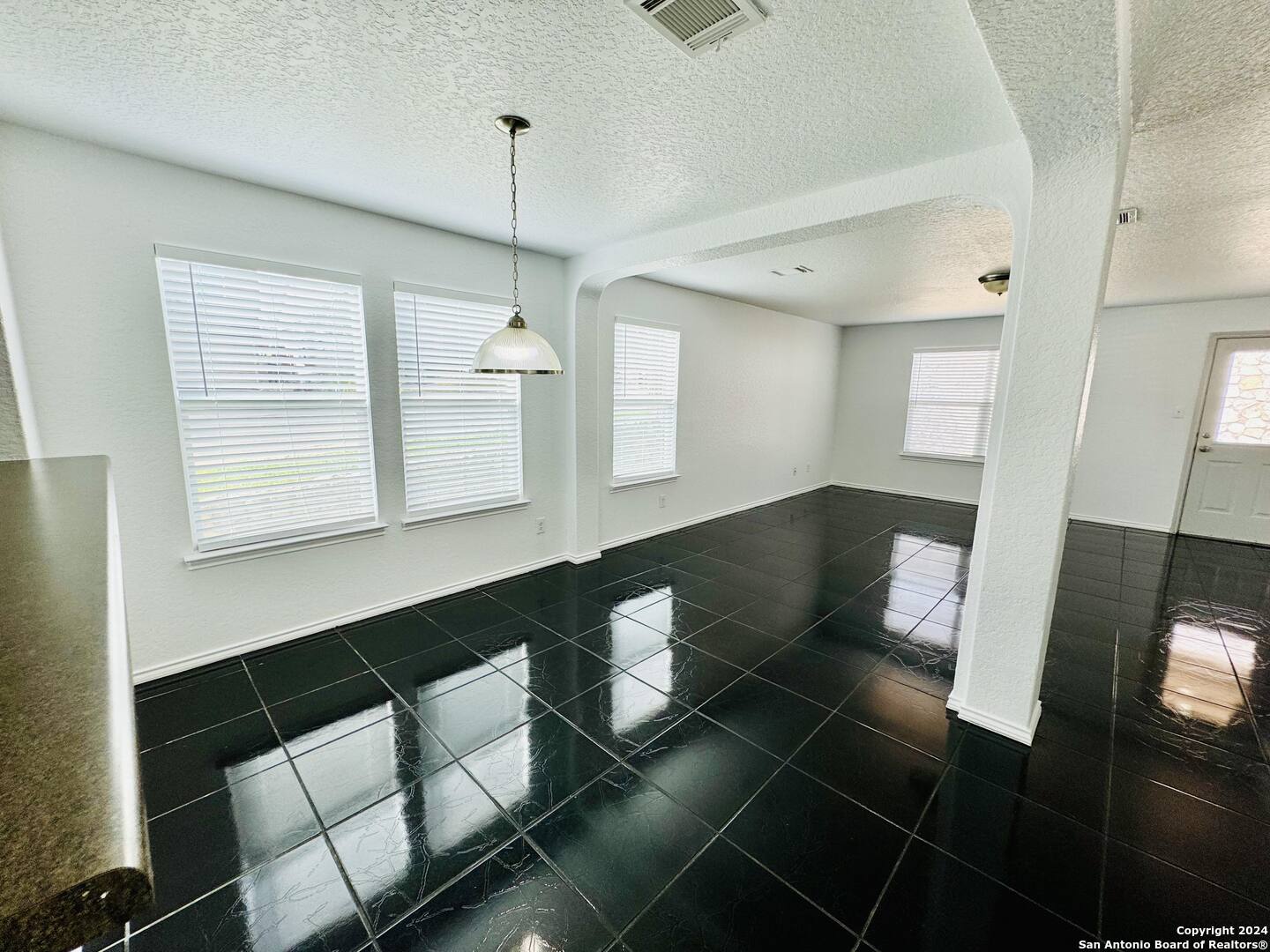 12139 Patton Point San Antonio, TX 78254 - Photo 13 of 34 a living room with furniture