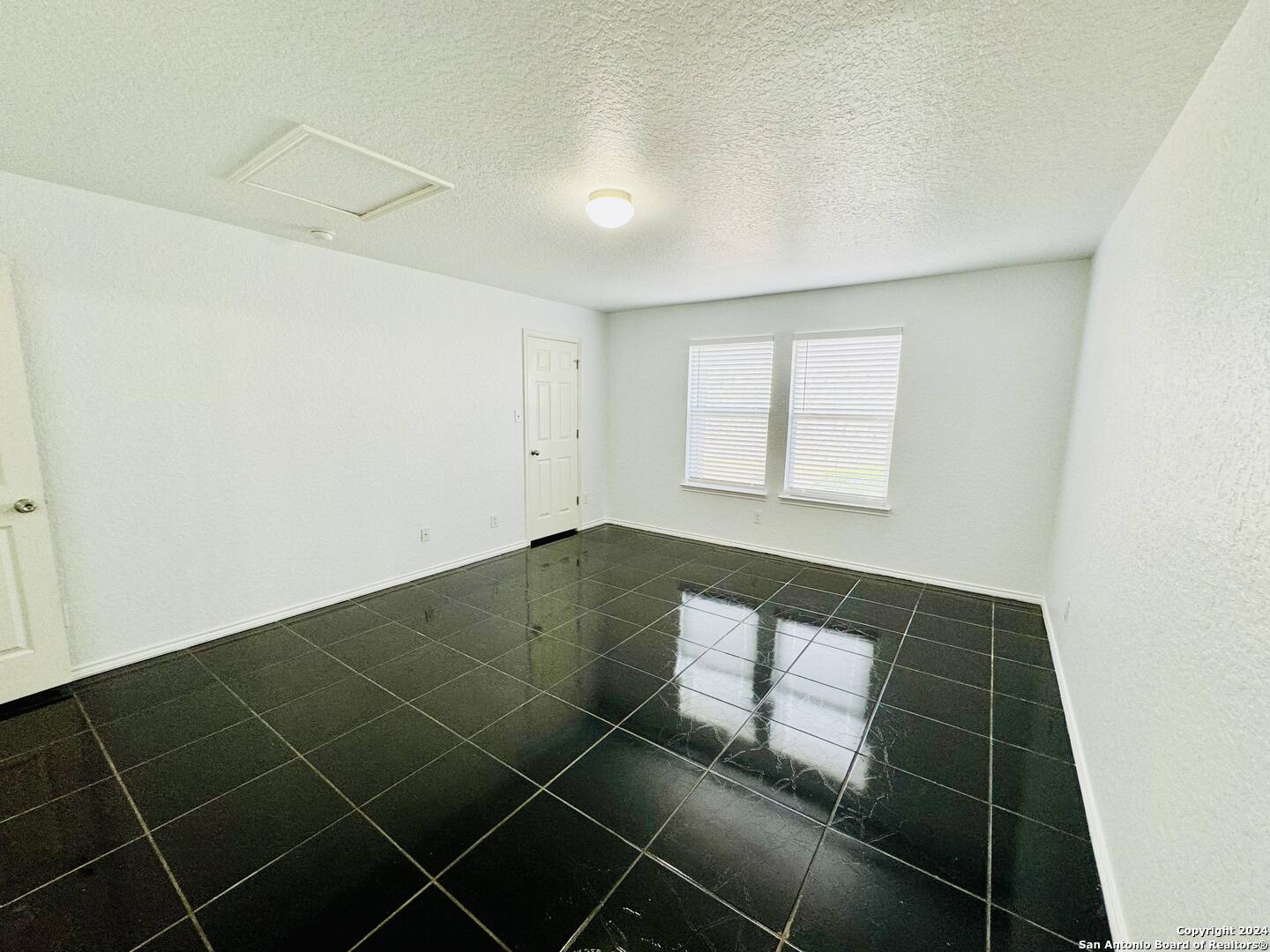 12139 Patton Point San Antonio, TX 78254 - Photo 16 of 34 a view of a bathroom