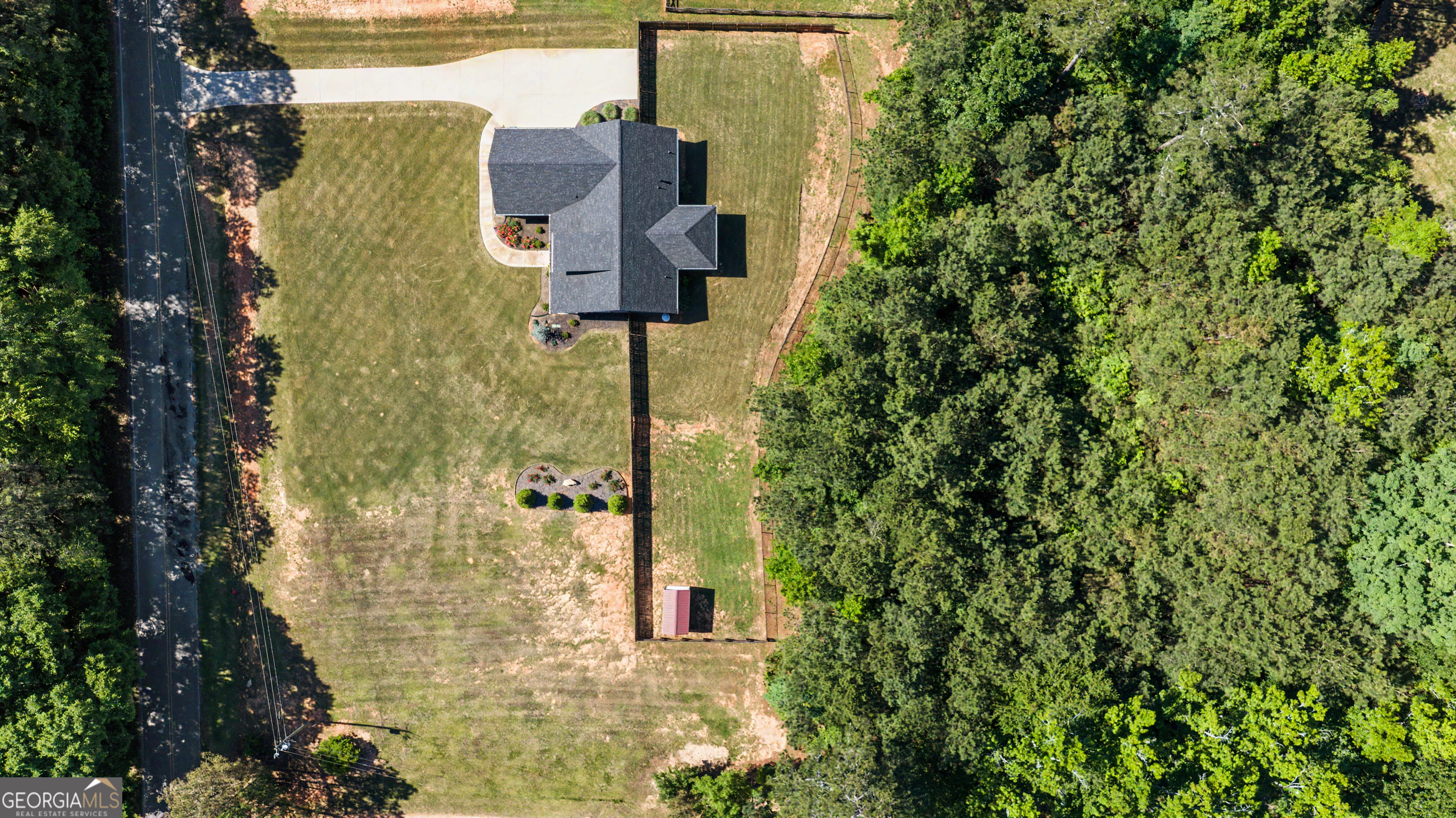 141 Wilmot Road Barnesville, GA 30204 - Photo 2 of 39