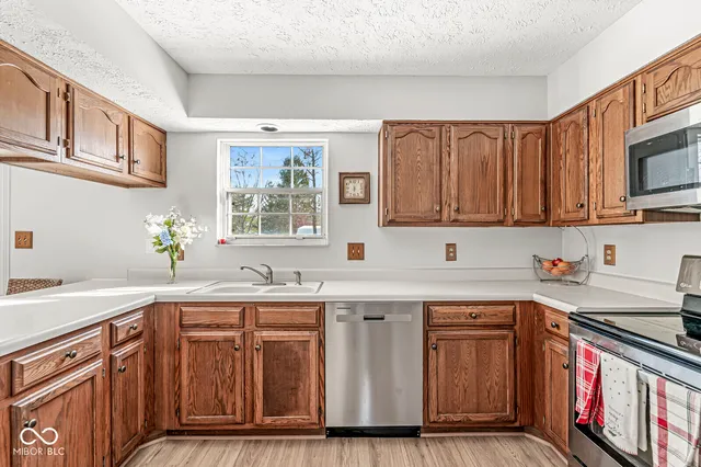 $397,500 | 14815 Wheatfield Lane, Carmel, IN 46032