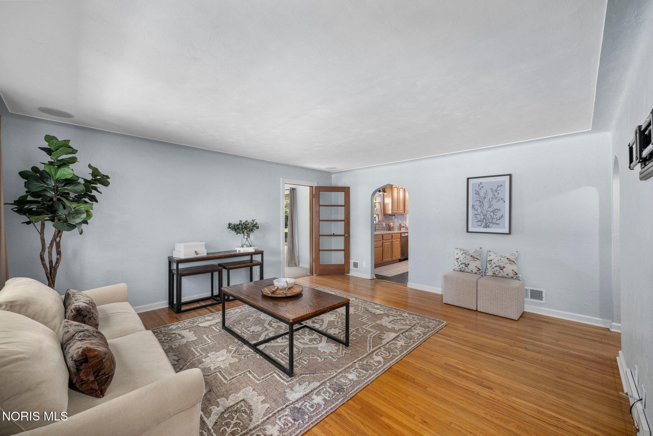 4725 Vineyard Road Toledo, OH 43623 - Photo 5 of 24 Gallery Image 5