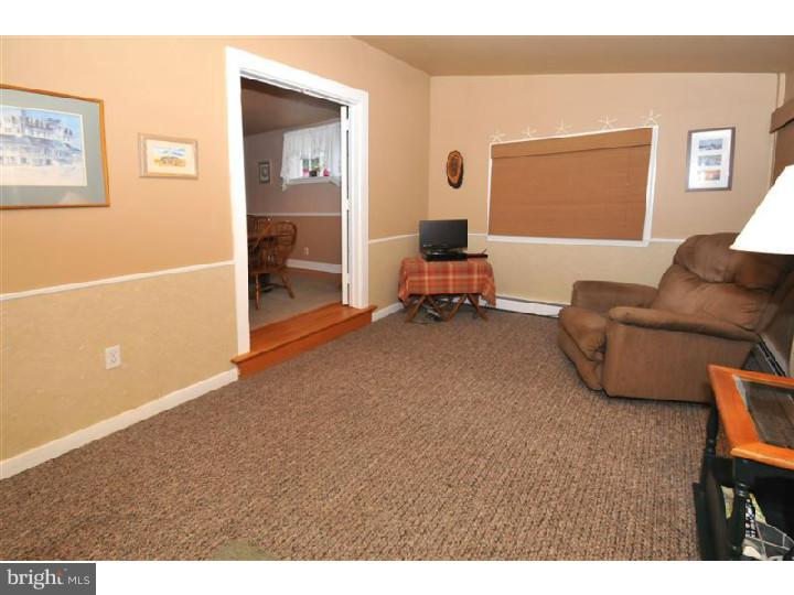 768 Brooke Road Glenside, PA 19038 - Photo 12 of 22 Family Room