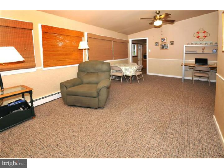 768 Brooke Road Glenside, PA 19038 - Photo 10 of 22 Family Room