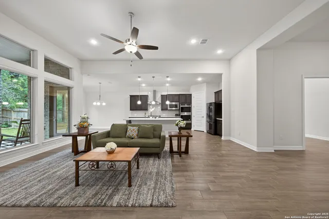 $540,000 | 123 Low Mdw Drive, Universal City, TX 78148