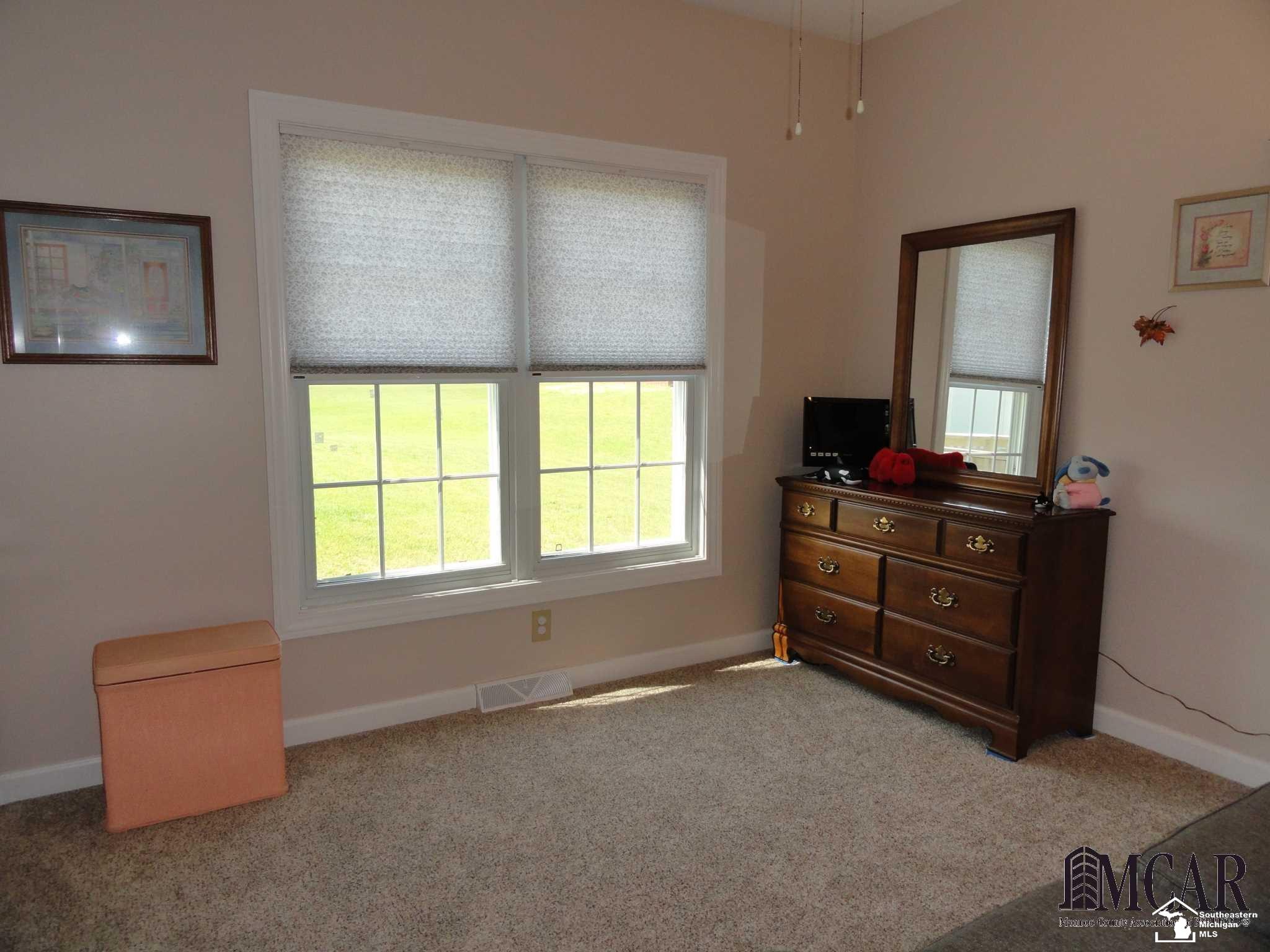 13099 Lulu Road Ida, MI 48140 - Photo 17 of 35 21455709-16.JPG