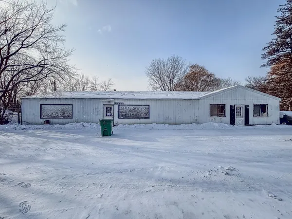 $750,000 | 1351 County Road 83, Maple Plain, MN 55359