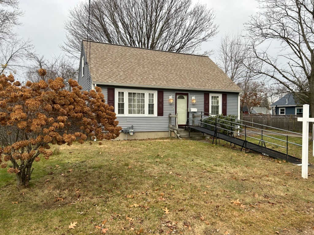 77 Johnson Avenue Warwick, RI 02886 - Photo 2 of 6