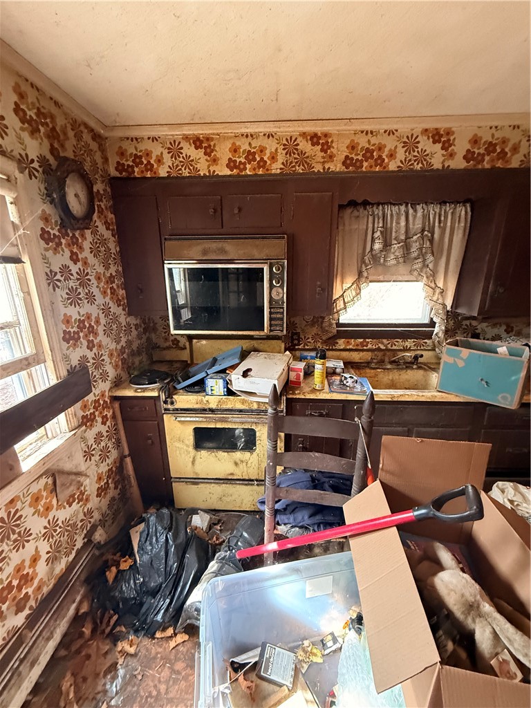130 Bulgarmarsh Road Tiverton, RI 02878 - Photo 15 of 48