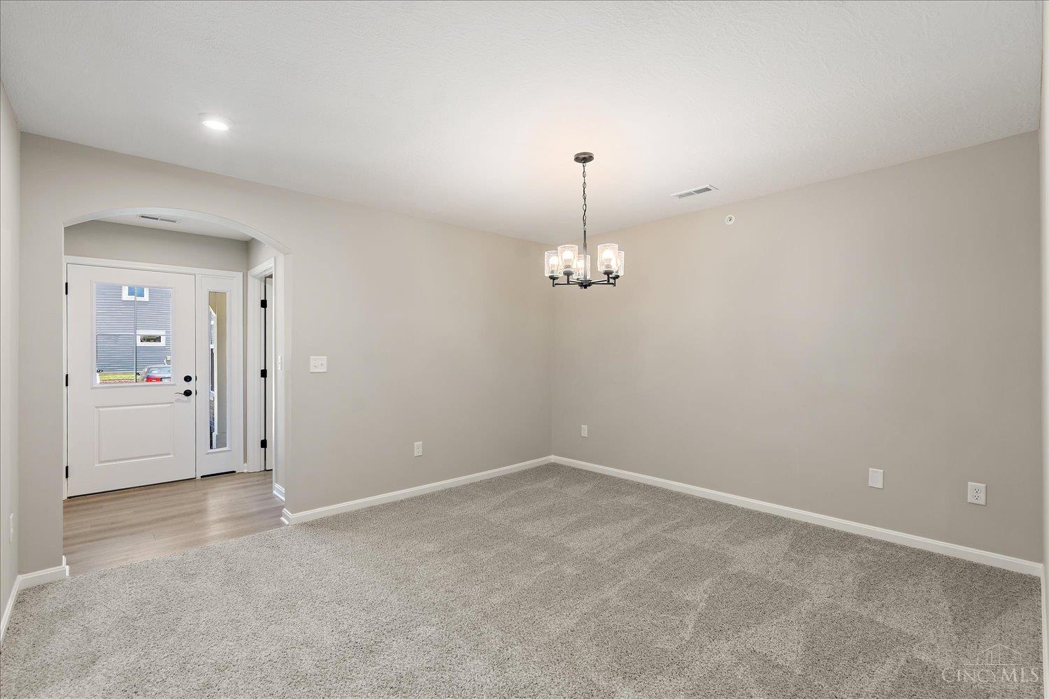 537 Tradition Ridge, Unit 81202 Cincinnati, OH 45245 - Photo 6 of 34