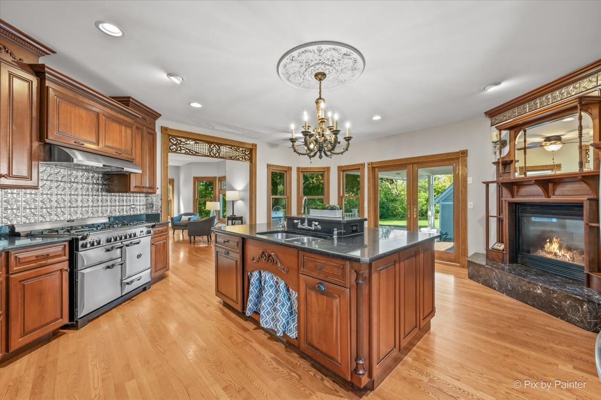 39W632 Bolcum Road St. Charles, IL 60175 - Photo 4 of 89 Gallery Image 4