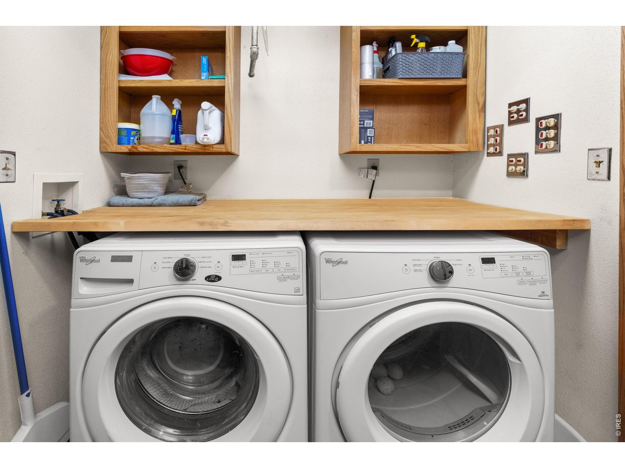 187 Lynx Drive Ward, CO 80481 - Photo 29 of 50 a view of washer and dryer in a utility room